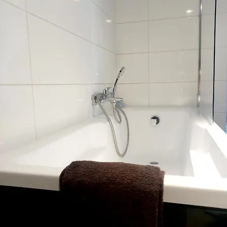 Nad Jeziorem Appartamento *